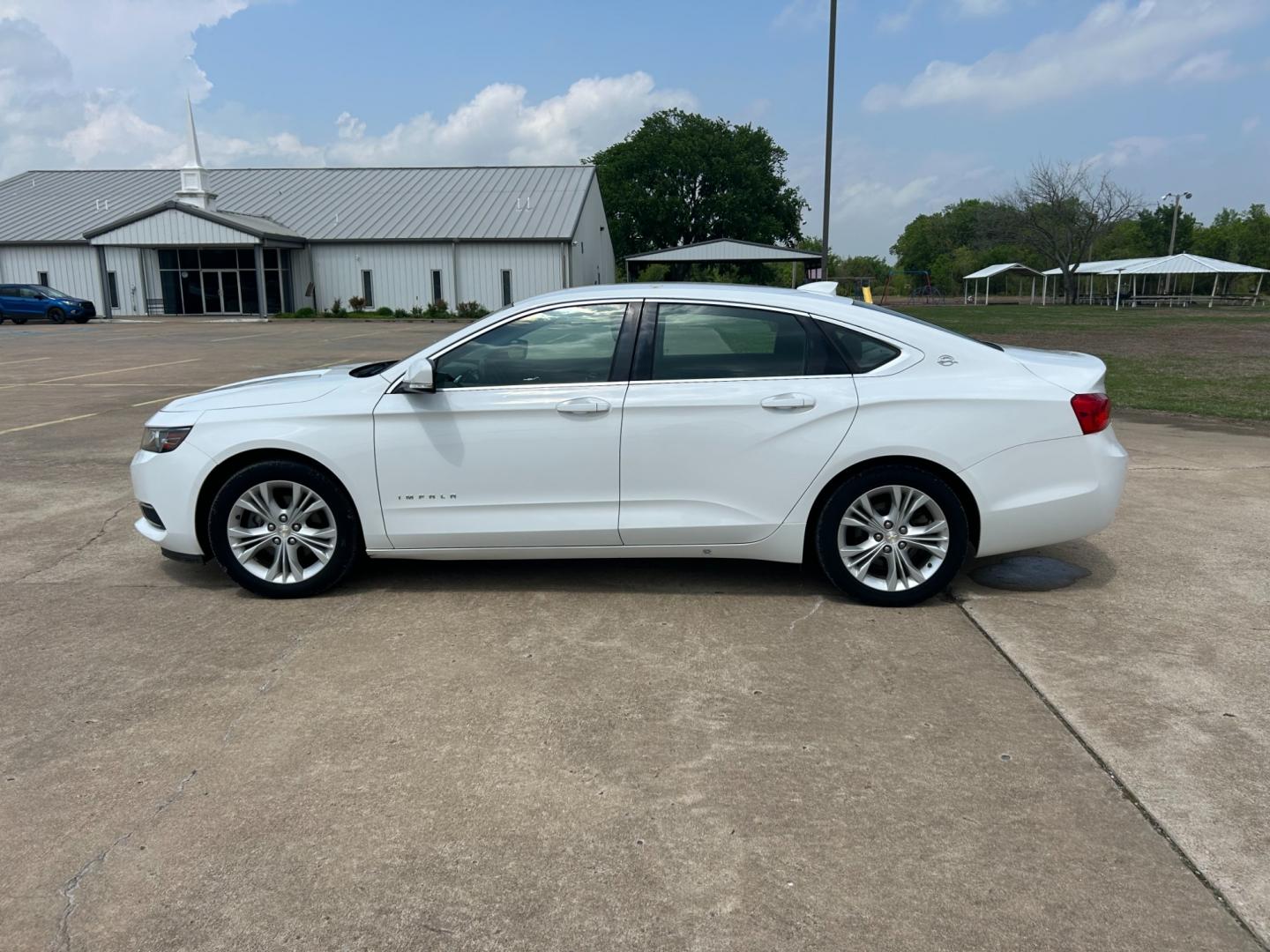 2015 White /Gray Chevrolet Impala CNG Sedan (2G1135SN0F9) with an 3.6L V6 engine, AUTOMATIC transmission, located at 17760 Hwy 62, Morris, OK, 74445, (918) 733-4887, 35.609104, -95.877060 - 2015 CHEVY IMPALA HAS THE 3.6 V6 ENGINE AND IS FWD. THE IMPALA IS A BI-FUEL CAR THAT RUNS ON BOTH CNG (COMPRESSED NATUAL GAS) OR GASOLINE. THIS CAR FEATURES KEYLESS REMOTE START, KEYLESS REMOTE ENTRY, POWER LOCKS, POWER WINDOWS, POWER SEATS, POWER MIRRORS, AM/FM STEREO, CD PLAYER, BLUETOOTH, LEATHER - Photo#7